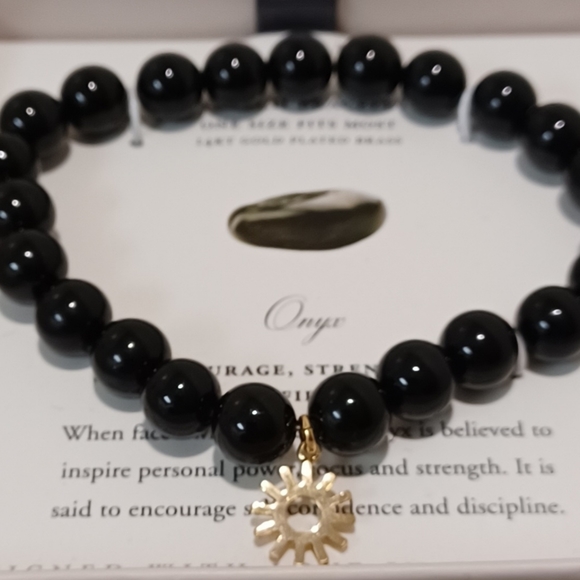 LUNA NORTE 14K GOLD PLATED 🌞 SUN CHARM W/ BLACK ONYX BEADS STRETCH BRACELET - Picture 4 of 8